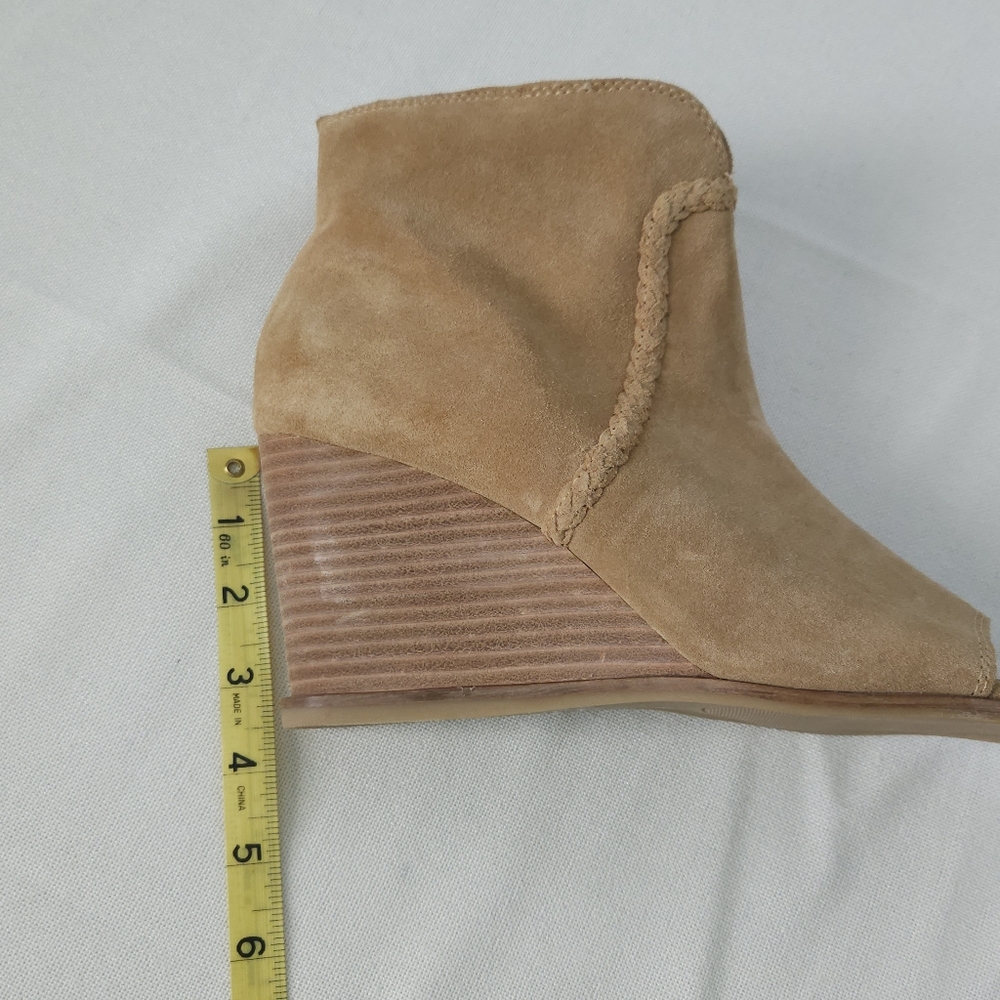 Lucky Brand‎ LK Lureli Suede Peep Toe Wedge Booties Womens 9M Tan Leather Ankle - Picture 12 of 12